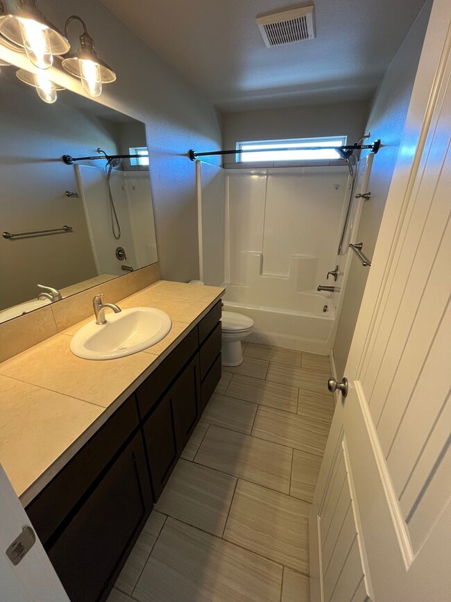 Building Photo - 63159 de Haviland St