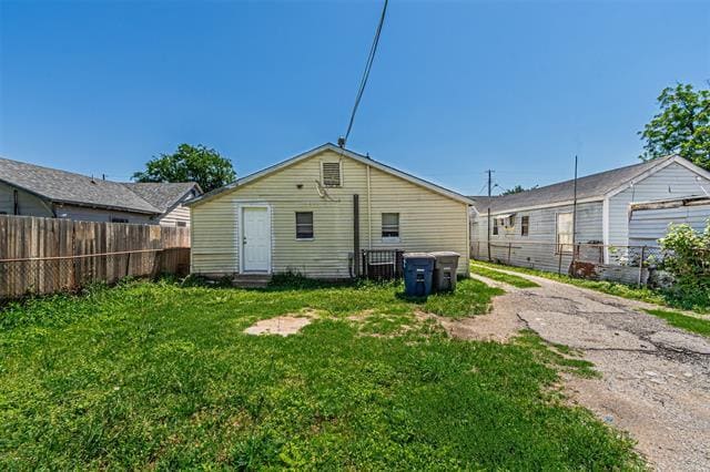 Building Photo - 3213 Obenchain St