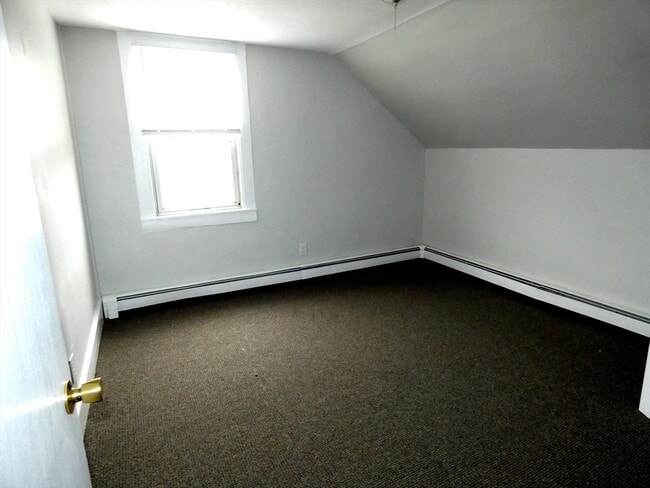 Building Photo - 7 Greenwood St