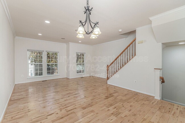 Building Photo - 4035 Cressida Pl