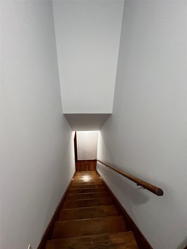 Building Photo - 4711 Avenue R 1/2 Ave