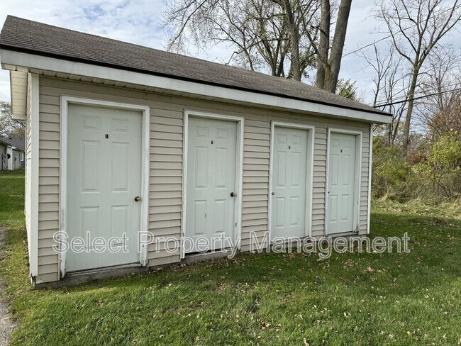 Building Photo - 7608 Bluffton Rd