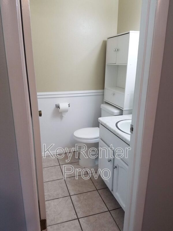 Building Photo - 1686 Hickory Ln