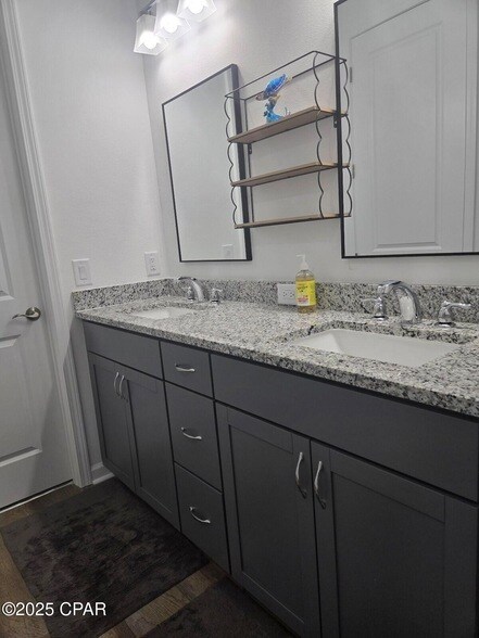 Building Photo - 8634 Sand dollar Dr