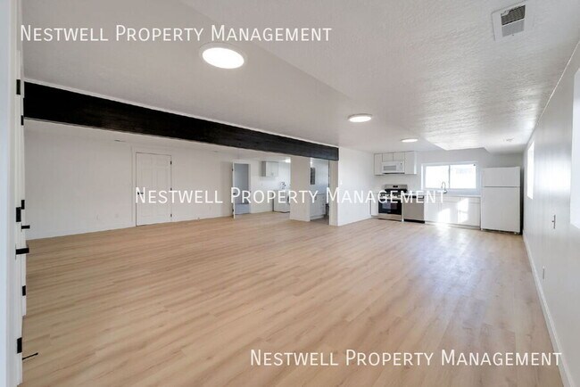 Building Photo - 353 Redberry Rd