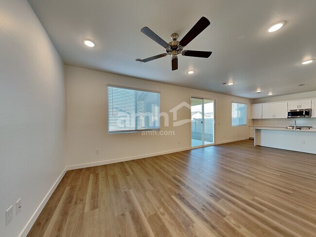 Building Photo - 12523 W Flynn Ln