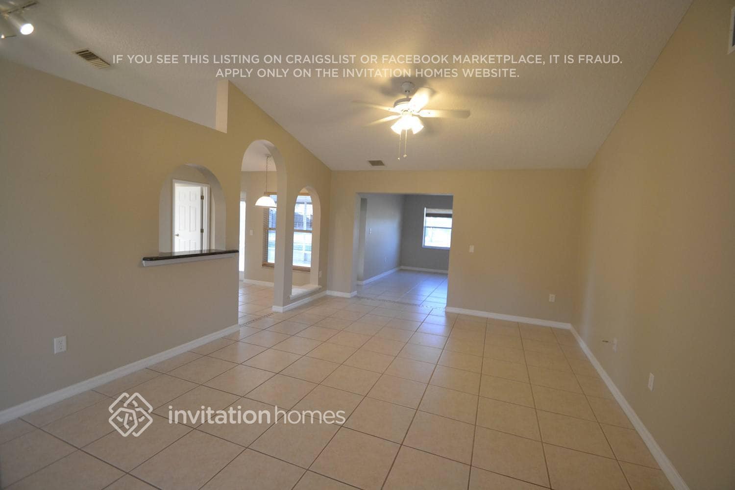 Building Photo - 13203 Biscayne Dr