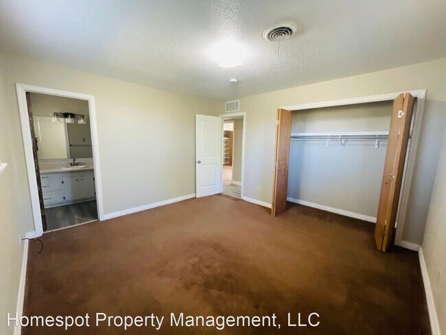 Building Photo - 3 br, 2 bath House - 1479A S Roosevelt Rd 5