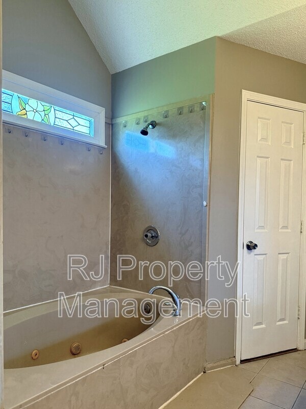 Building Photo - 4308 Ash Creek Cove
