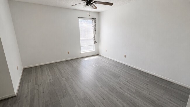 Building Photo - 11685 Alief Clodine Rd