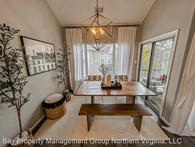 Building Photo - 2 br, 2 bath House - 6559 Grange Ln #402