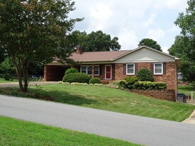 Building Photo - 5694 Claridge Dr