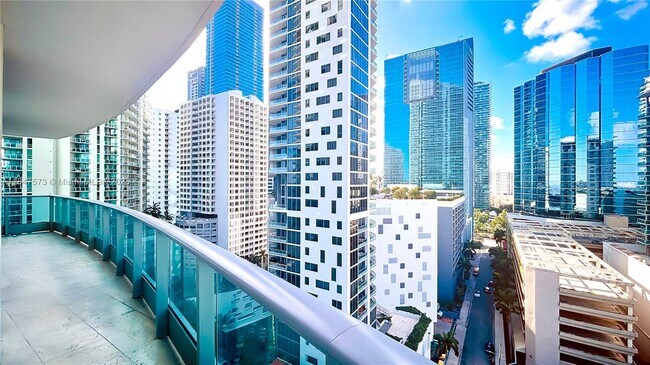 Building Photo - 1331 Brickell Bay Dr
