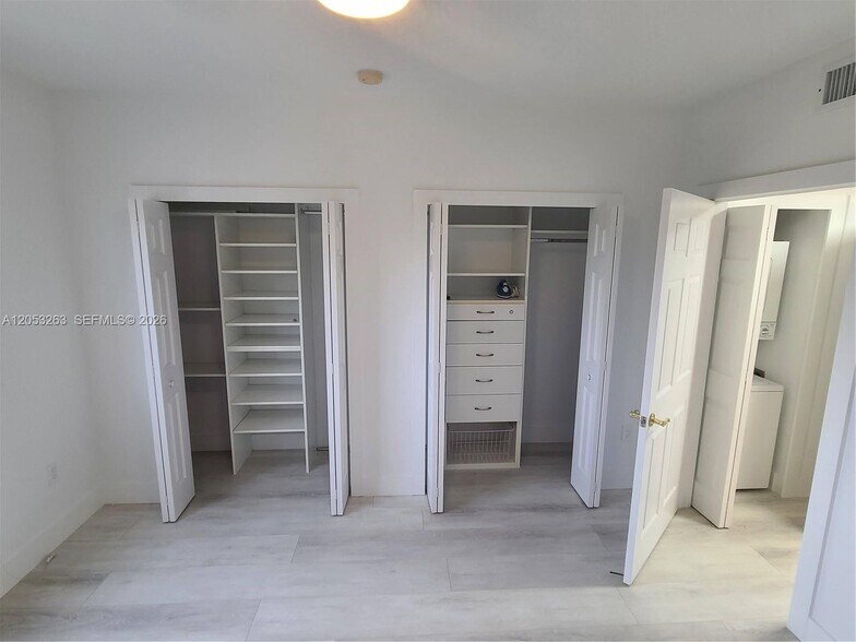 Building Photo - 3500 Coral Way