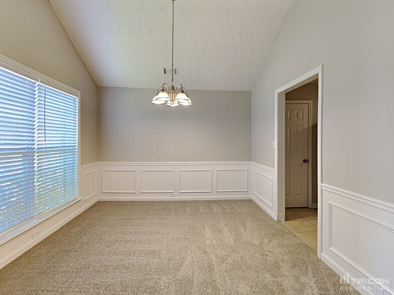 Building Photo - 3337 Coach House Ct