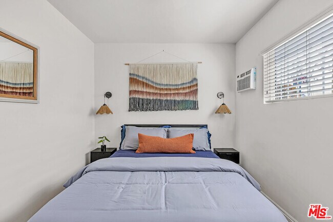 Building Photo - 15006 Burin Ave