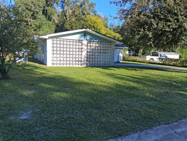 Building Photo - 4827 Edmund Ct