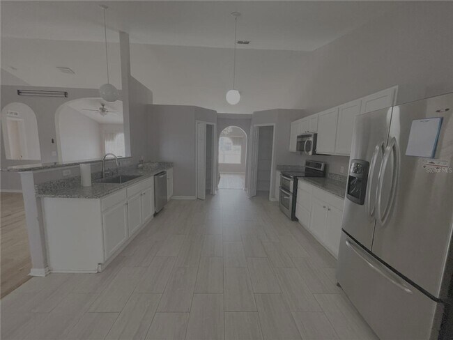 Building Photo - 4535 SW 42nd St