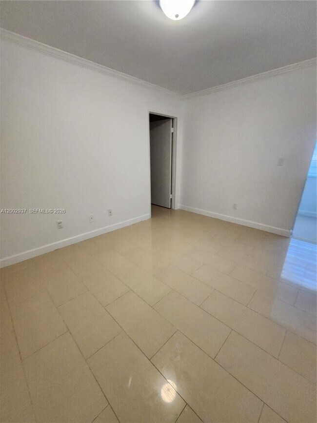 Building Photo - 6485 SW 129th Ave