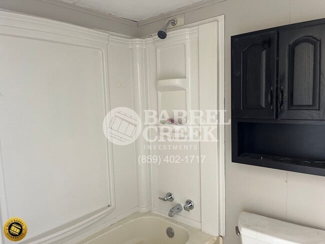 Building Photo - 2-Bed 1-Bath House