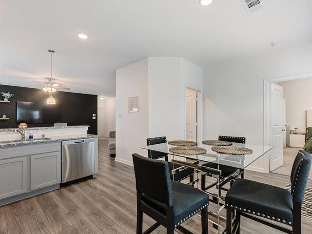 Building Photo - 2077 Hartley Dr