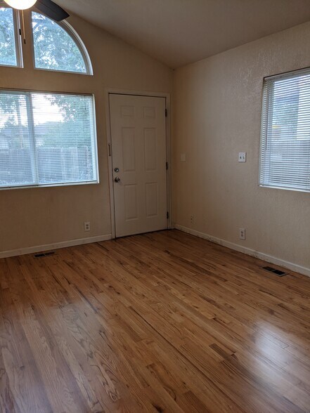 Building Photo - 1755 Trenton St