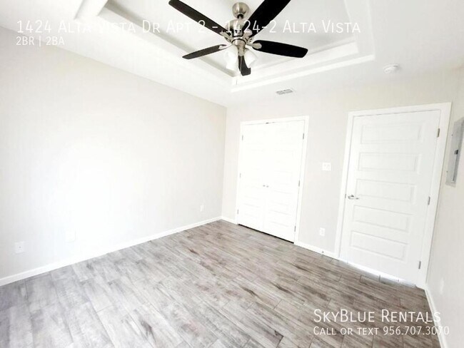 Building Photo - 1424 Alta Vista Dr