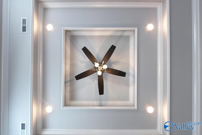 Building Photo - 26480 Naomi Wy