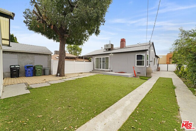 Building Photo - 6716 Etiwanda Ave