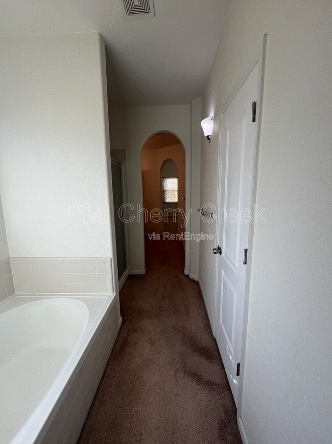 Building Photo - 5271 Canyon View Dr