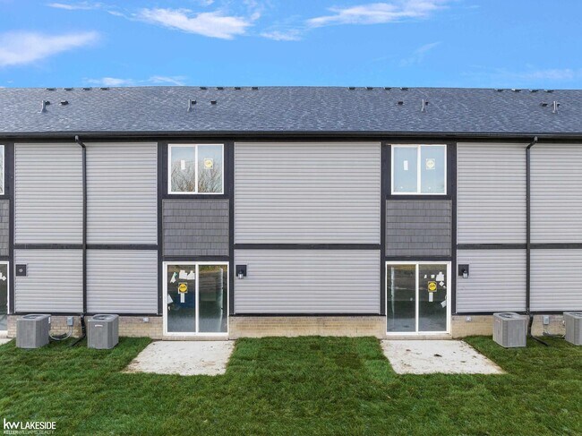 Building Photo - 51394 Tides Dr