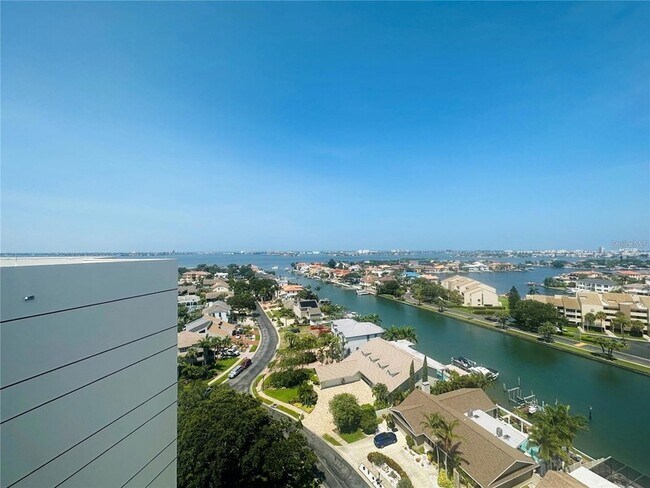 Building Photo - 5950 Pelican Bay Plaza S
