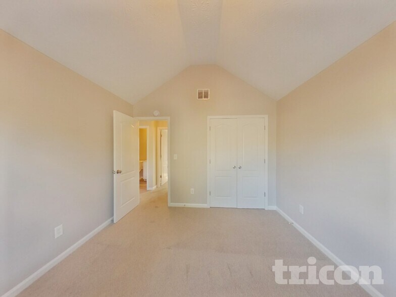 Building Photo - 4435 Grove Lake Ct