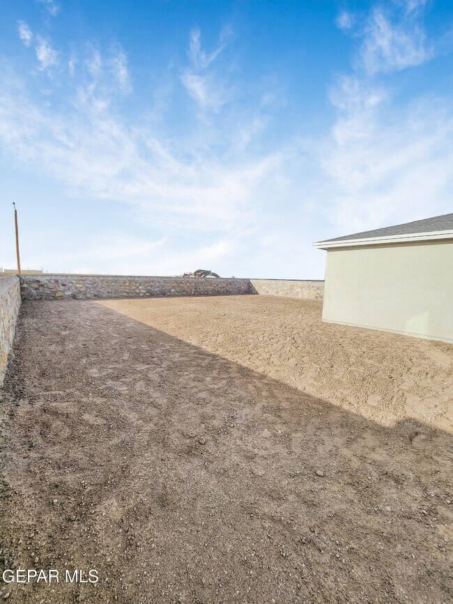 Building Photo - 14384 Star Cactus Ave