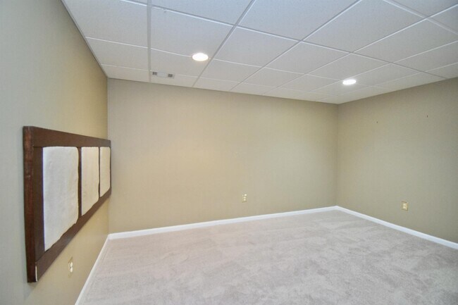 Building Photo - 5167 Elm Leaf Trail