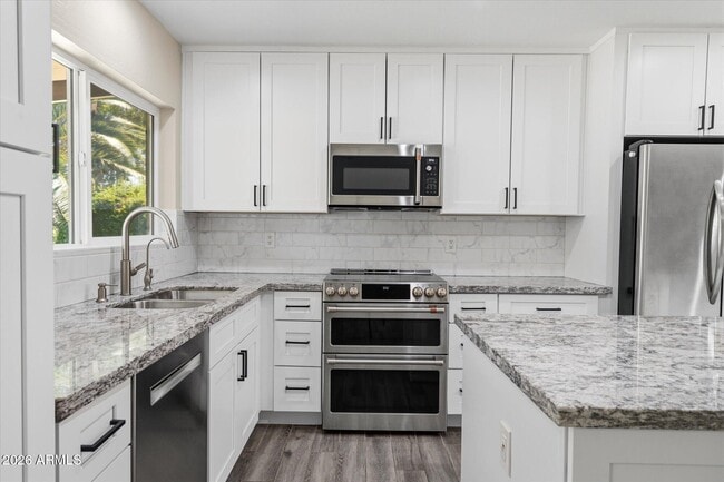 Building Photo - 8642 E San Bruno Dr