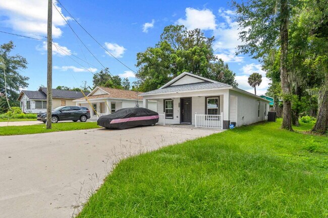 Building Photo - Charming 3BR 2BA near downtown Ocala!