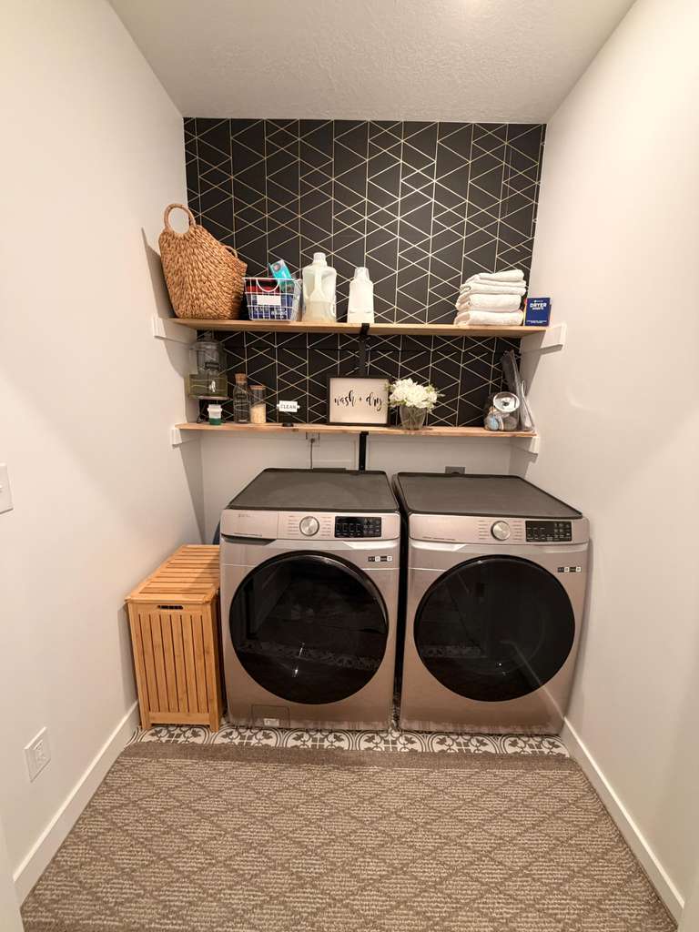 Laundry - 6344 W Copper Hawk Dr