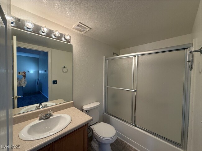 Building Photo - 78 Falcon Feather Way