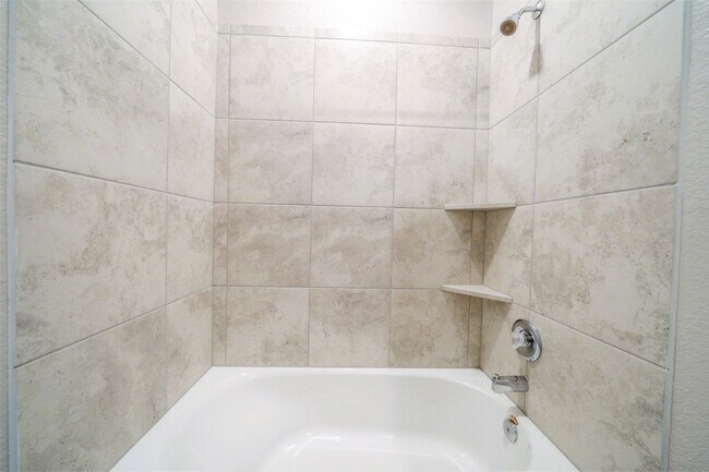 Building Photo - 30023 Vallonea Oak