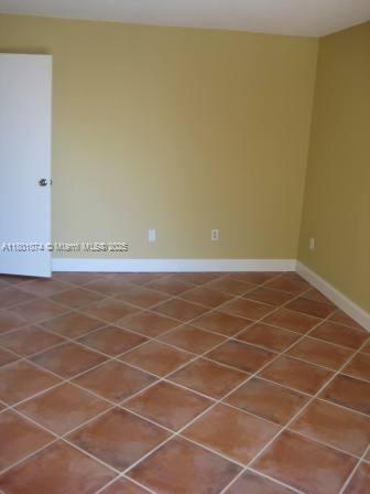 Building Photo - 1801 S Treasure Dr