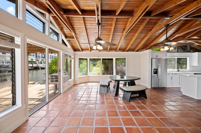 Building Photo - 816 Chukker Rd