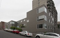 Building Photo - 525 E Roy St