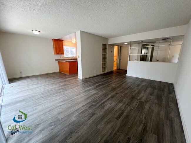 Building Photo - $2895 -  Downstairs 2 Bed 1.5 Bath-Updated Kitchen near Westgate Center