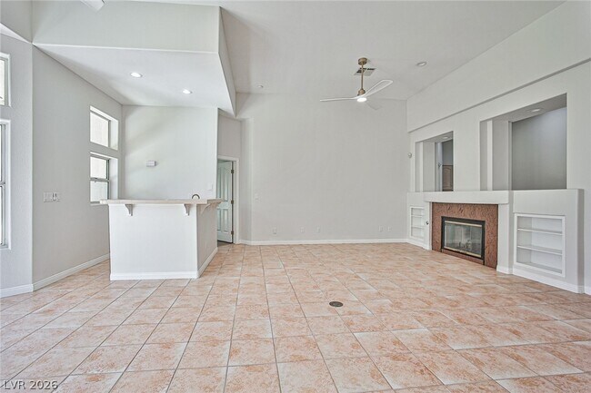 Building Photo - 8052 Marbella Cir