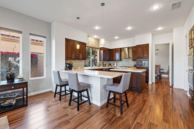 Building Photo - 704 Mission Creek Dr