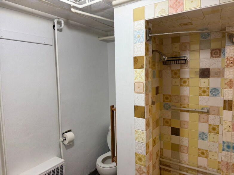 Building Photo - 326 5th Ave SE