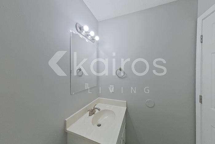 Building Photo - 225 Big Oak Cir