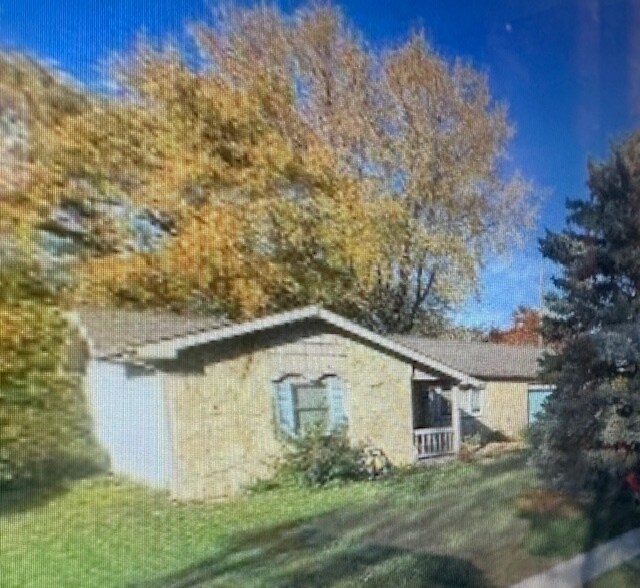 Primary Photo - 920 Summer Rd