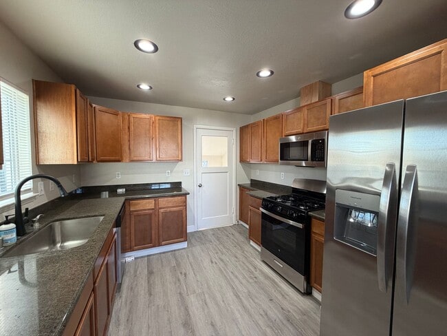 Building Photo - SAC T 2569